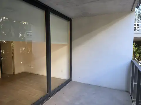 Departamento 2 ambientes de 49,39 m² con balcón aterrazado al frente – Ciudad de la Paz 3777