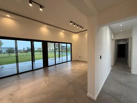 Casa en Venta al Este