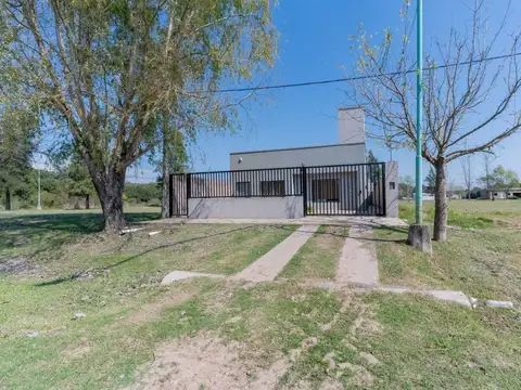 Casa moderna de 2 dor- m. vera