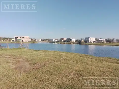 Lote en venta a la laguna Barrio El Ensueño 