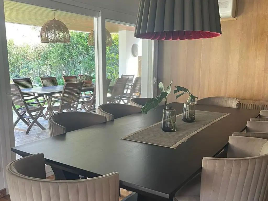 Casa en Abril Club De Campo de 4 dormitorios