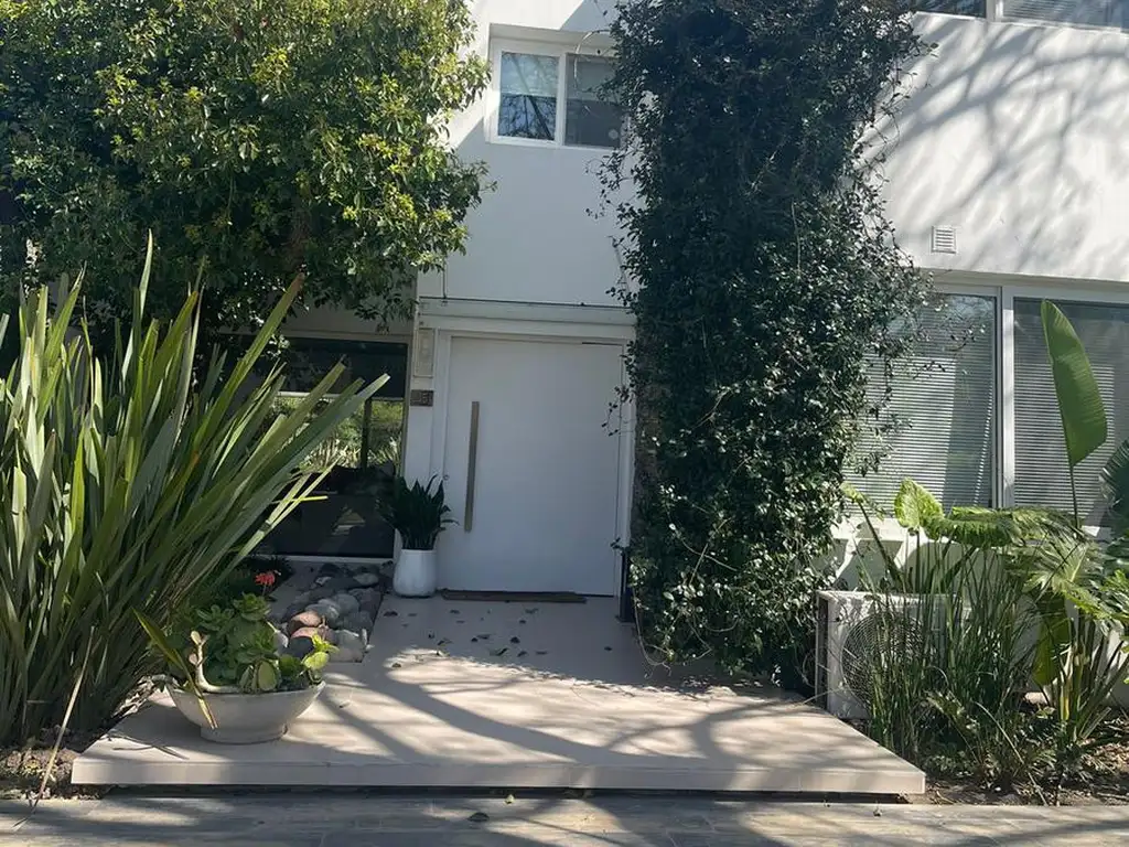 Casa en Venta con cochera