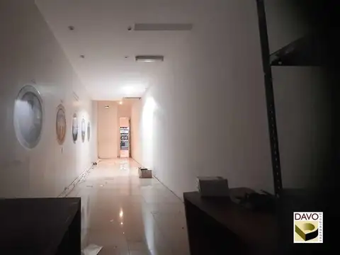 Alquiler local - oficinas- depósito o super Retiro