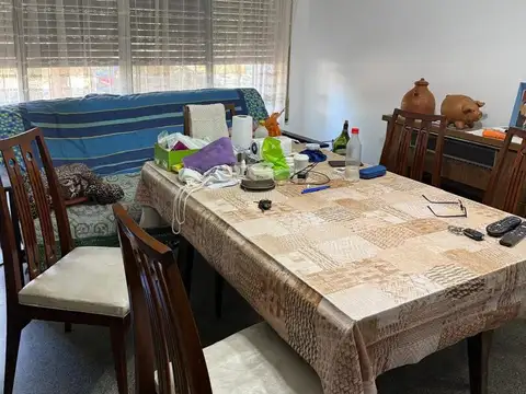 J Hernandez  912 -  Planta Baja