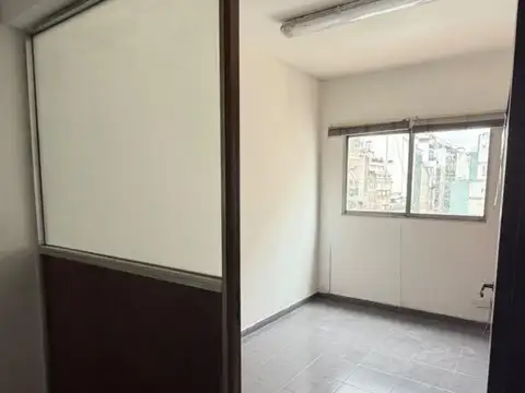 Montevideo 300, Piso 7