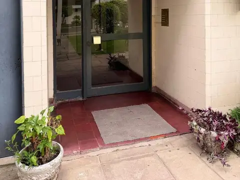 General Guido 1100, Piso 1