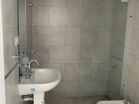 Departamento en Alquiler en Zarate, $ 550.000