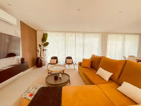 Casa 5 ambientes con 4 baños