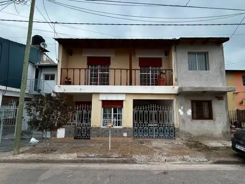 CASA EN VENTA 4 DORMITORIOS, ELORDI 3884, NEUQUEN