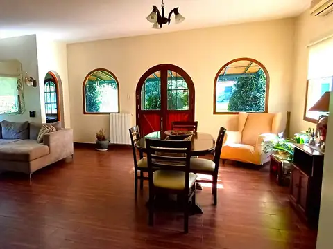 Casa en Venta en William Morris, USD 490.000