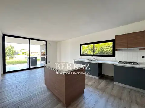 Casa venta 5 ambientes a la laguna San Matías Area 5 Escobar lote de 981,65 m2