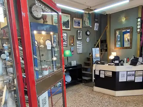 Alquiler local en Av. Rivadavia 5300