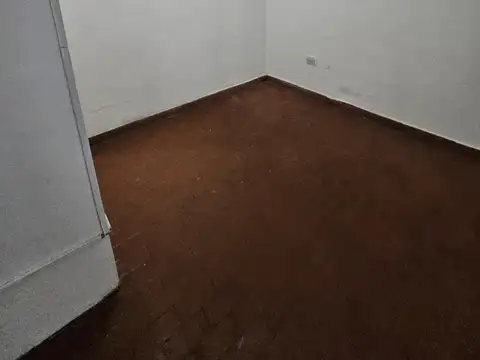 LINDO DEPARTAMENTO DE 1 AMBIENTE CON COCINA SEPARADA EN MUNRO. NO PAGA EXPENSAS 