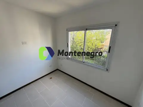 Calle 29 3200, Piso 1