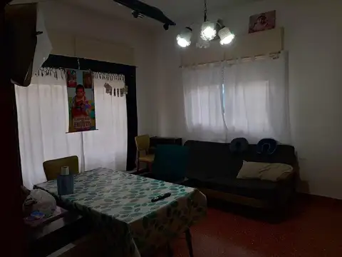 Depto Tipo Casa 3 ambientes con 1 baño