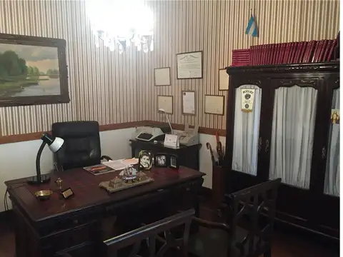Casa 6 ambientes con 2 baños