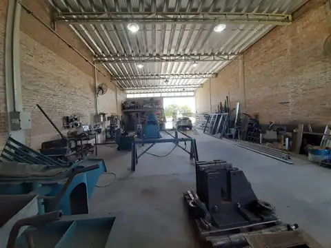 Padre Corti 200, Piso 0