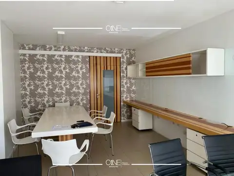 Oficina IMPECABLE con muebles lista para empezar a trabajar  - Recoleta