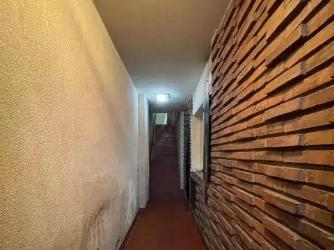 Mercedes 400, Piso 1