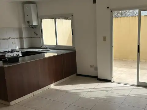 Departamento Alquiler Pilar 2 amb PB cochera cubierta PATIO