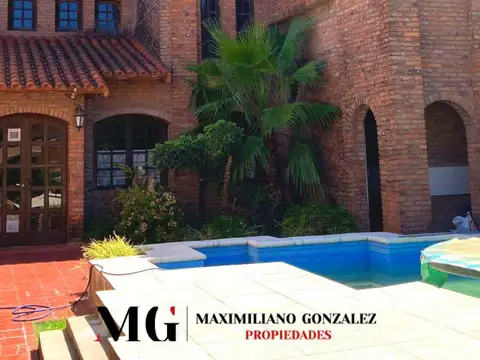 Casa 6 ambientes con 4 baños