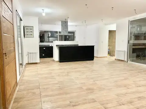 Casa en Venta en Miralagos, USD 239.000