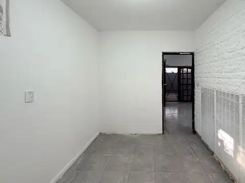 Depto Tipo Casa en Alquiler en Parque San Martín, $ 900.000