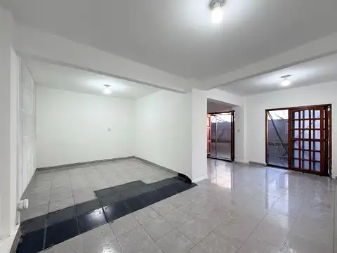 Depto Tipo Casa en Alquiler de 4 ambientes
