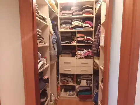 Departamento 7 ambientes con 2 baños