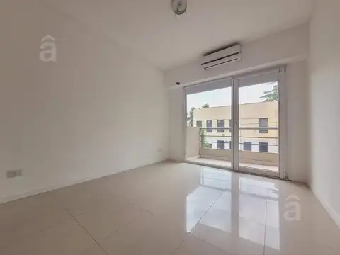 Departamento en Alquiler en Villa Ballester, $ 1.050.000