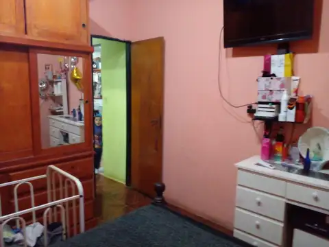 Casa 5 ambientes con 2 baños