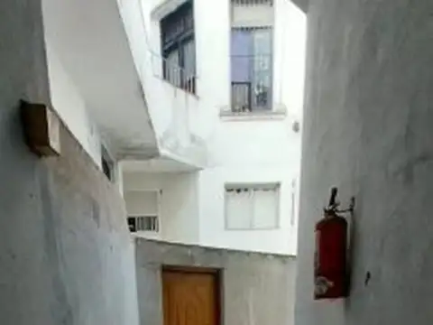 Virrey Liniers 200 , Piso 0