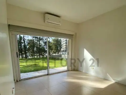 Departamento en Alquiler con 2 cocheras
