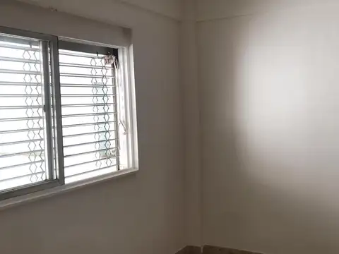 Av Almafuerte 300, Piso 2