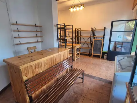 Local en Alquiler Via Púb.