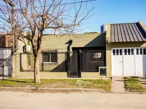 Casa en venta - 3 Dormitorios 2 Baños - Balcarce