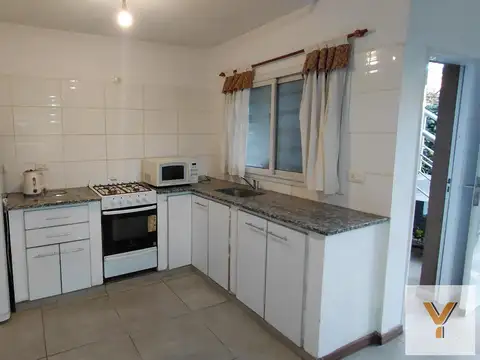 Depto Tipo Casa en Alquiler de 2 ambientes