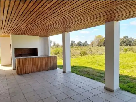 VENTA CASA 4 AMBIENTES - EN CAPILLA DEL SEÑOR