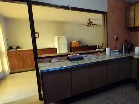 VENTA-CASA A RECICLAR EN GRAN TERRENO-DORREGO-MZA