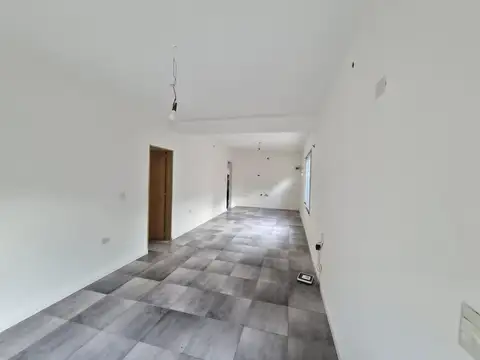 Casa 3 ambientes con 1 baño