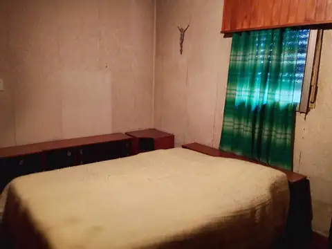 Casa estilo Ingles de 4 amb  con destino comercial