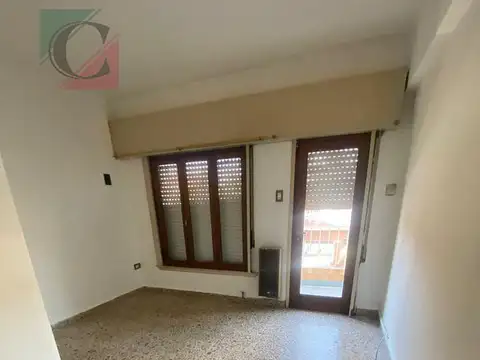 Depto Tipo Casa en Venta en Lanus Oeste, USD 83.000