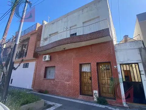 PH para dos familias en dos plantas   sin expensas en Lanús Oeste