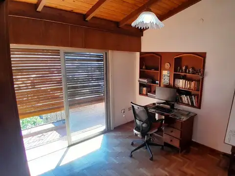 VENTA CASA RIO CEBALLOS 3 DORM 1 CONSULTORIO