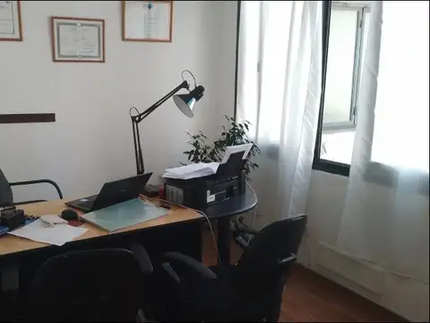 Oficina en Venta en Tribunales sobre Lavalle Piso Alto