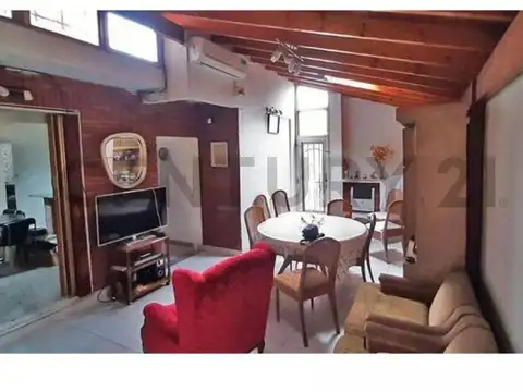 Rivera Indarte 1000, Piso 0