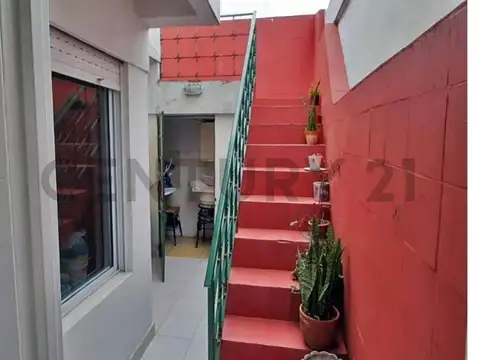 Rivera Indarte 1000, Piso 0