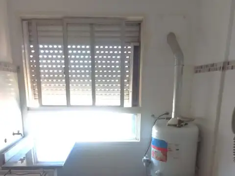 *EXCELENTE OFICINA 2 AMB. AL CONTRAFRENTE *APTO PROFESIONAL *MUY LUMINOSO