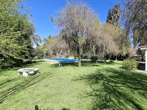 Alquiler de casa en Villa La Ribera con pileta y amplio parque