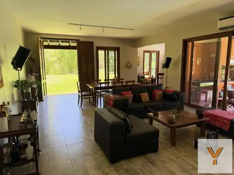 Casa en Venta en El Nacional Club de Campo, USD 360.000